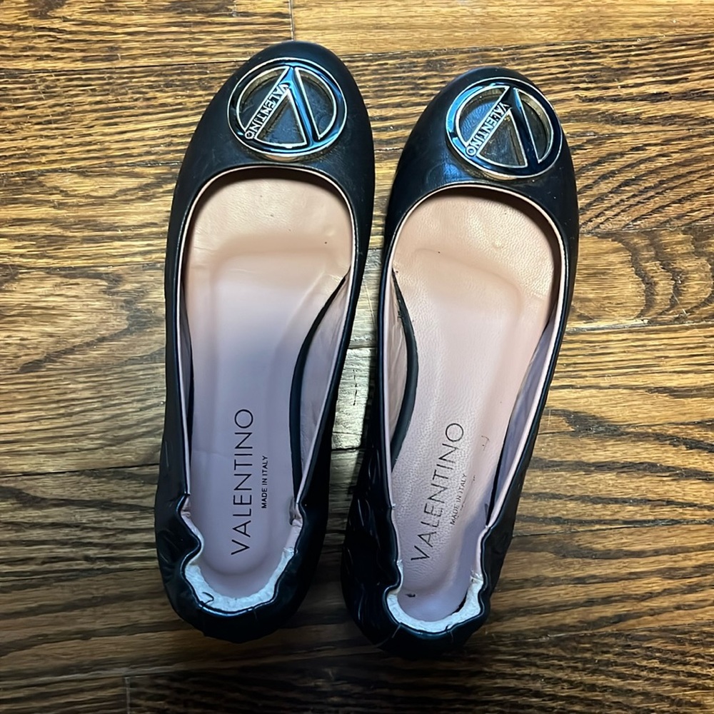 Valentino by Mario black flats size 8